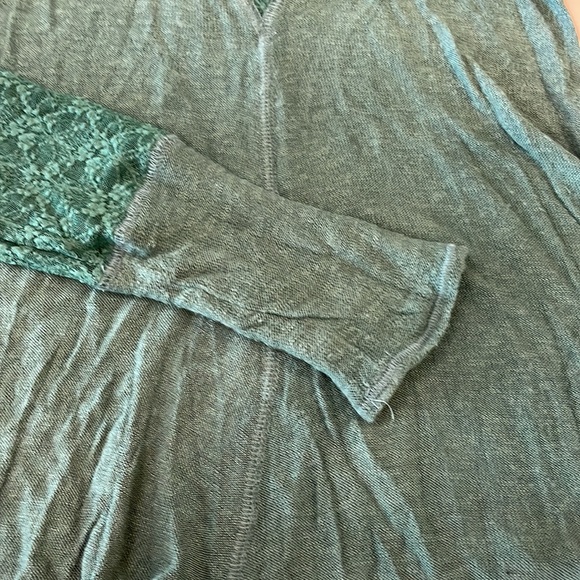 Free People GREEN Sweater - Picture 4 of 6